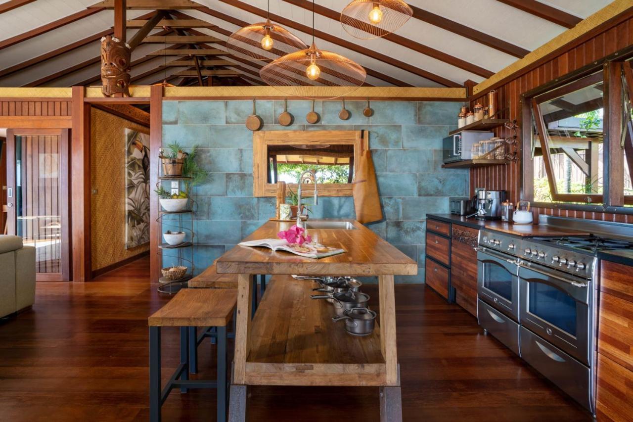Villa Manuiti, Balinese Luxury Home - Private Swim Spa, Ocean View - Ofyr Bbq - Koi Pond Punaauia  Eksteriør billede